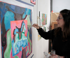 Entre o real e o fantástico: Laura Ridolfi é nova residente artística no Museu Casa Alfredo Andersen 