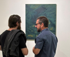 Museu Casa Alfredo Andersen promove visita guiada e bate-papo com artistas em exposição contemporânea. Fotos: SEEC
