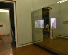 Exposição “in situ/em trânsito” com curadoria de Eliane Prolik e Adolfo Montejo Navas.