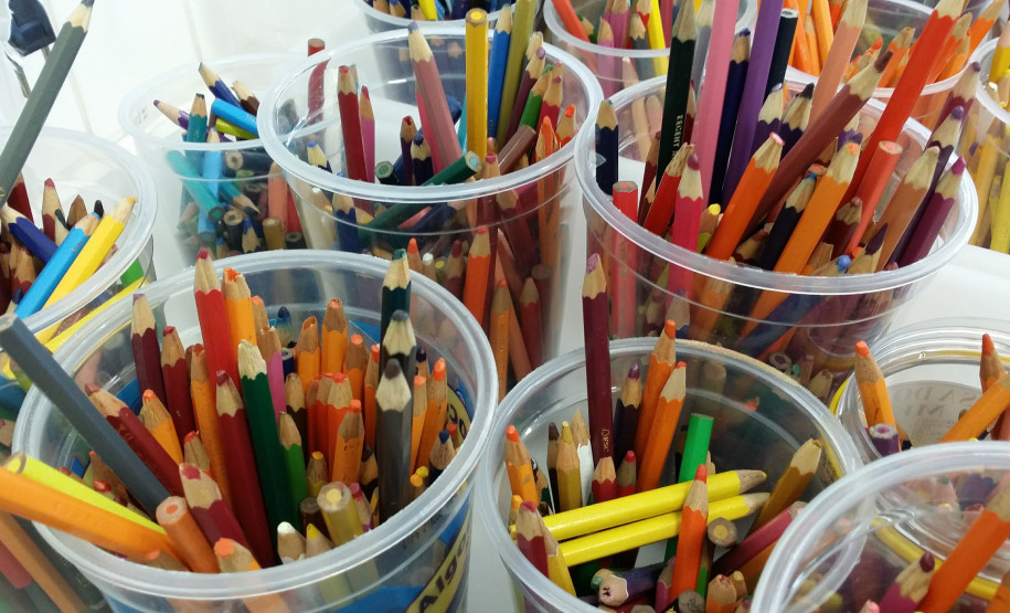 Material para oficina de artes