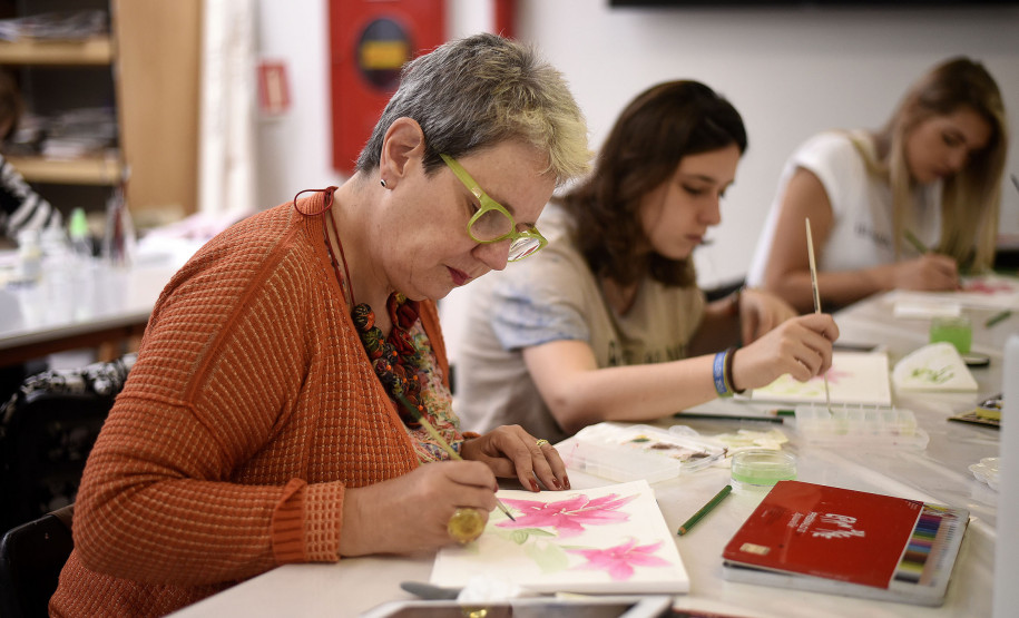 Academia Alfredo Andersen divulga período de inscrições para oficinas do 1.º semestre | Foto: Kraw penas/SEEC