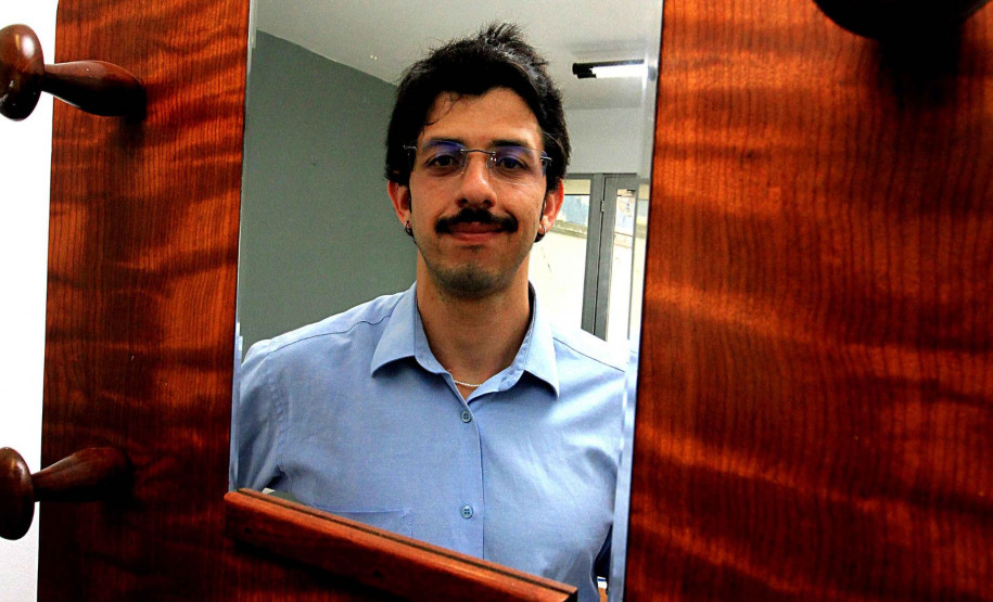 Departamento dos Espelhos: conheça Jomi, o novo residente da Academia Alfredo Andersen. Foto: Anderson Tozato/SEEC