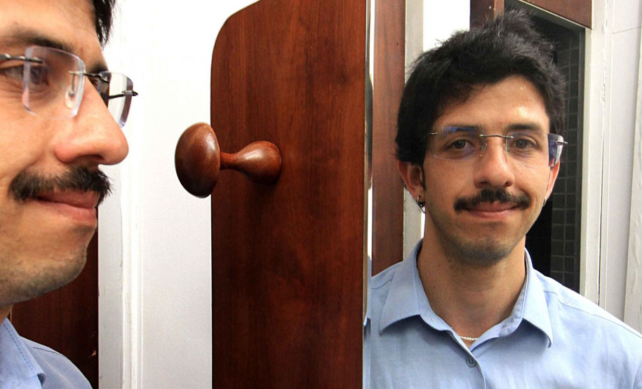 Departamento dos Espelhos: conheça Jomi, o novo residente da Academia Alfredo Andersen. Foto: Anderson Tozato/SEEC