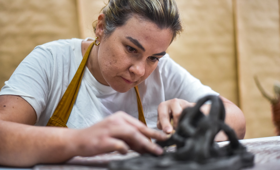 Natureza Invisível: conheça Milena Celli, a nova residente da Academia Alfredo Andersen. Foto: Kraw Penas/SEEC