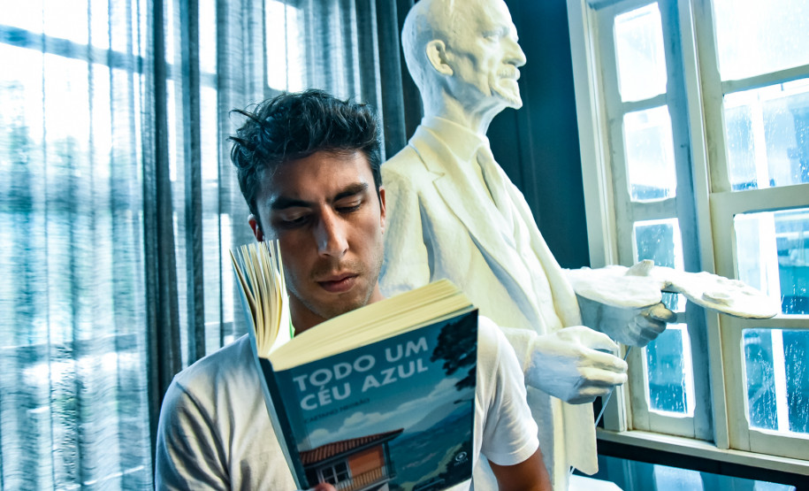 Museu Casa Alfredo Andersen é cenário de romance curitibano e recebe autor para declamação. Foto: Kraw Penas/SEEC