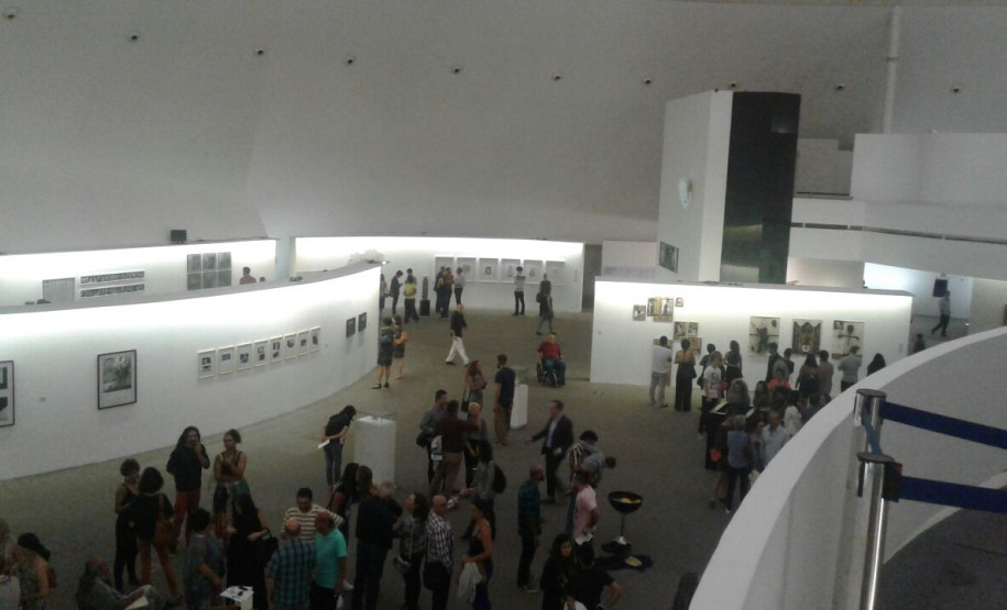 Professor do Atelier de Arte expõe obra em Brasília Professor do Atelier de Arte expõe obra em Brasília