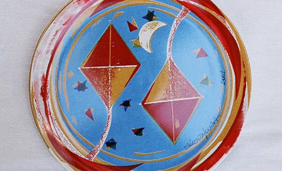 Prato desenhado por Sergio Moura para coleção da Oxford.