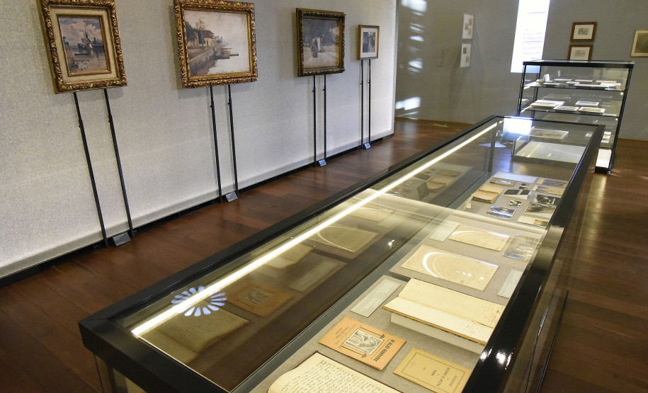 Exposição permanente de parte do acervo do artista Alfredo Andersen